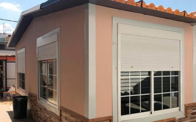 CASAS PREFABRICADAS CON PANELES SÁNDWICH